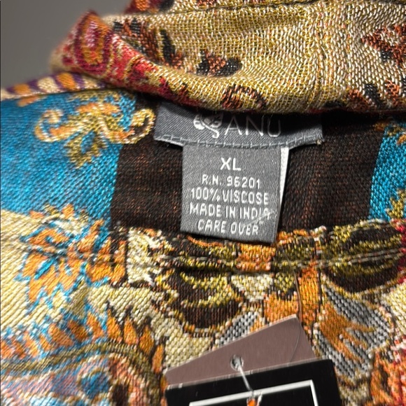 Elegant reversible vest with paisley pattern by ANU - Picture 14 of 16